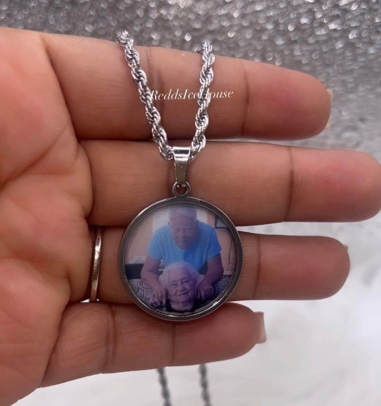 High Quality Waterproof Non Tarnish/Fade Small Photo Necklace