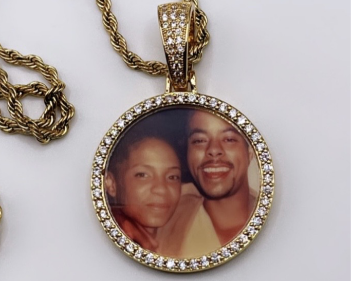 High Quality 14k Gold Photo Necklace/Non Tarnish Hypoallergenic