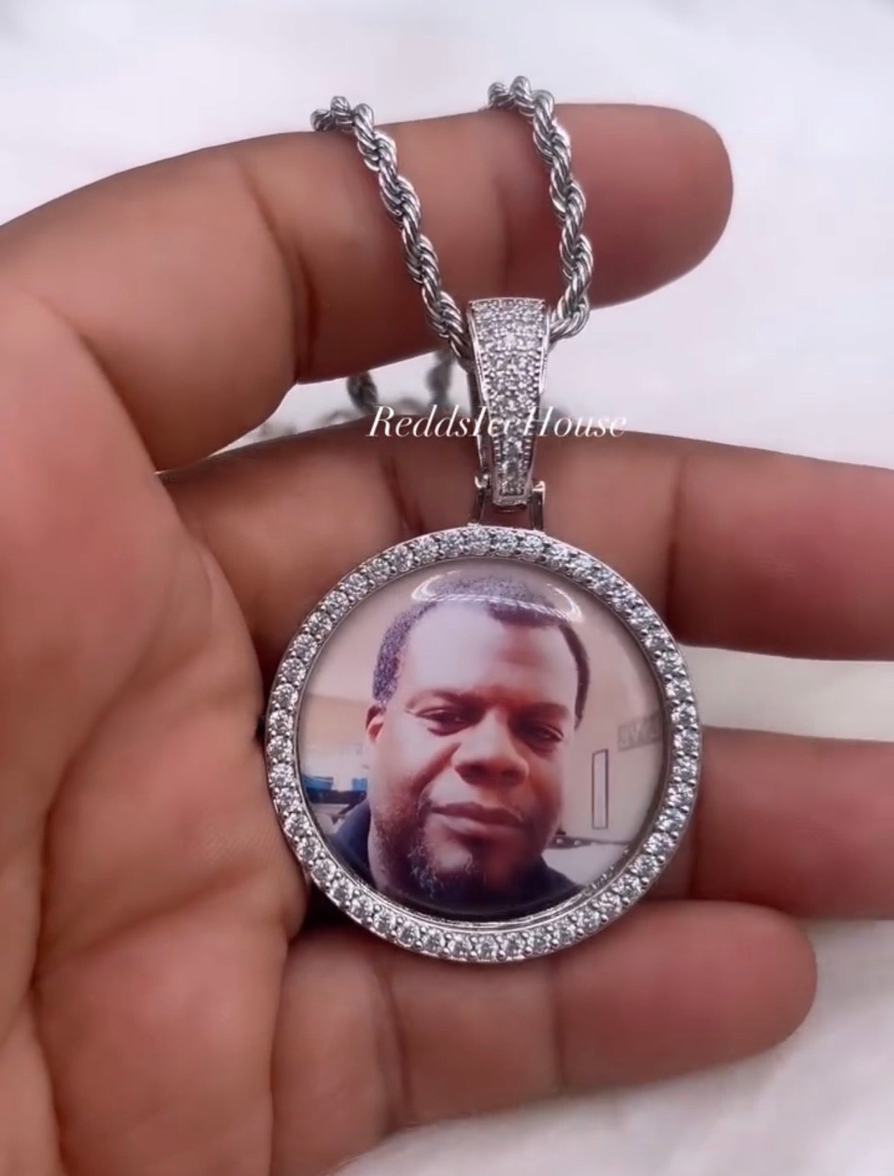 High Quality 14k Gold Photo Necklace/Non Tarnish Hypoallergenic