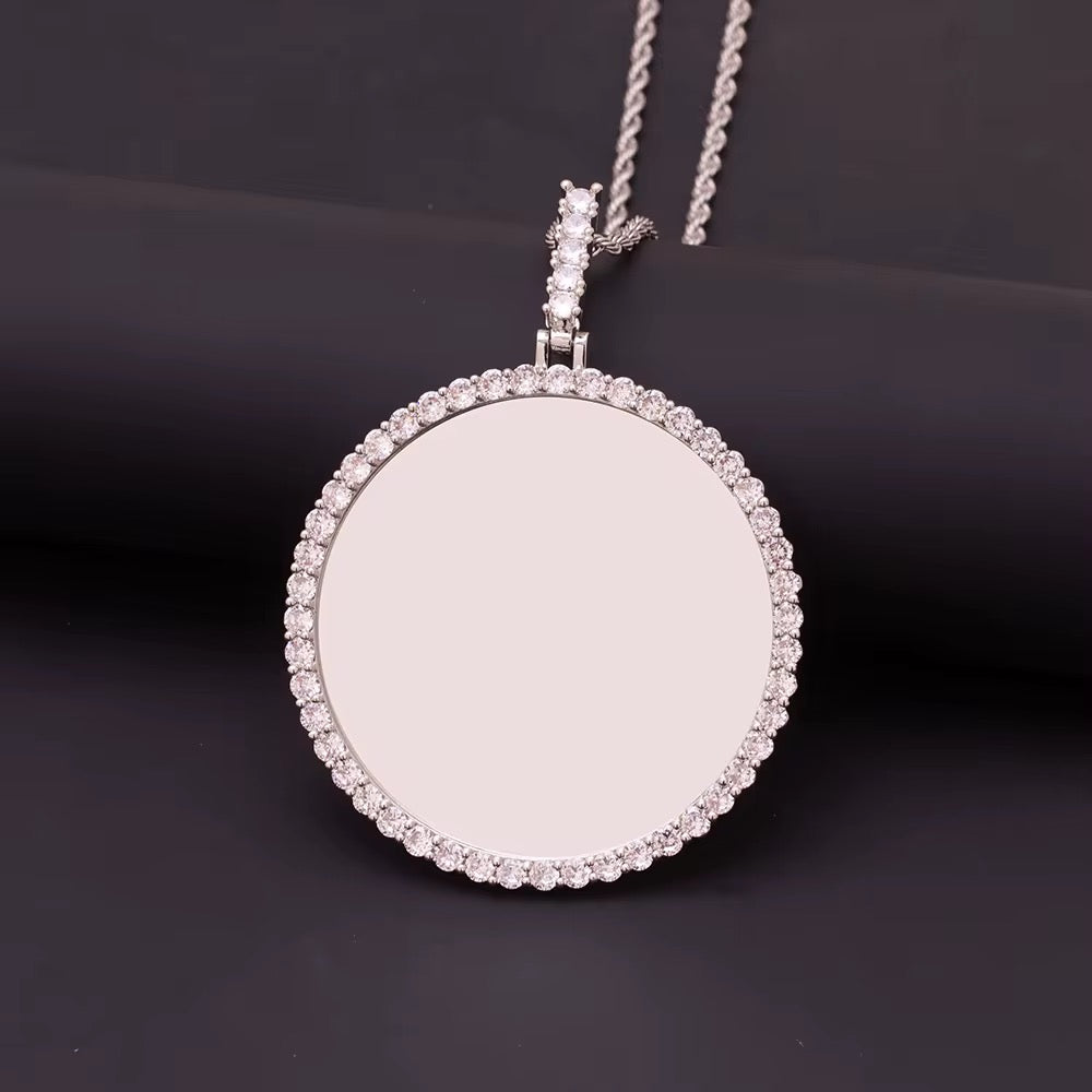 High Quality 68mm Photo Necklace/ Non Tarnish hypoallergenic