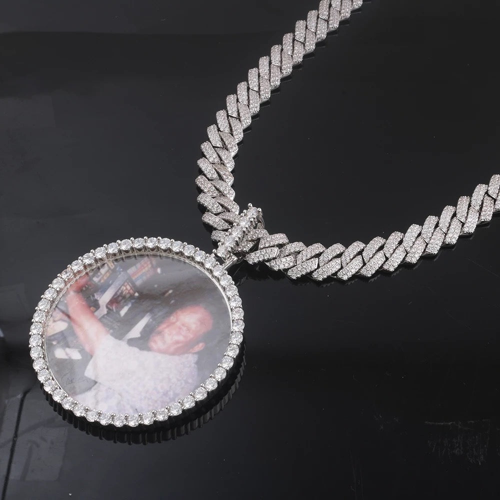 High Quality 68mm Photo Necklace/ Non Tarnish hypoallergenic